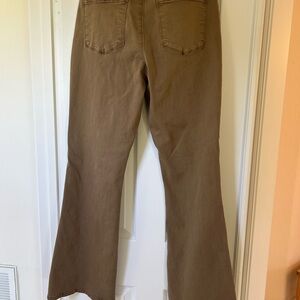 Kut from the Kloth tobacco flairs